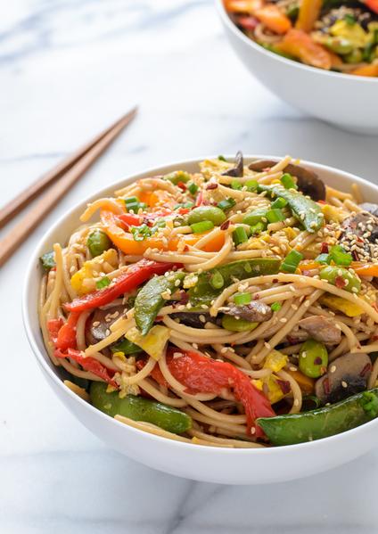 Veggie Lo Mein with Soy Ginger Sauce