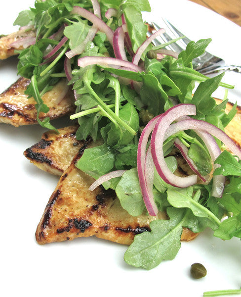 Chicken with Arugula, Red Onion & Capers